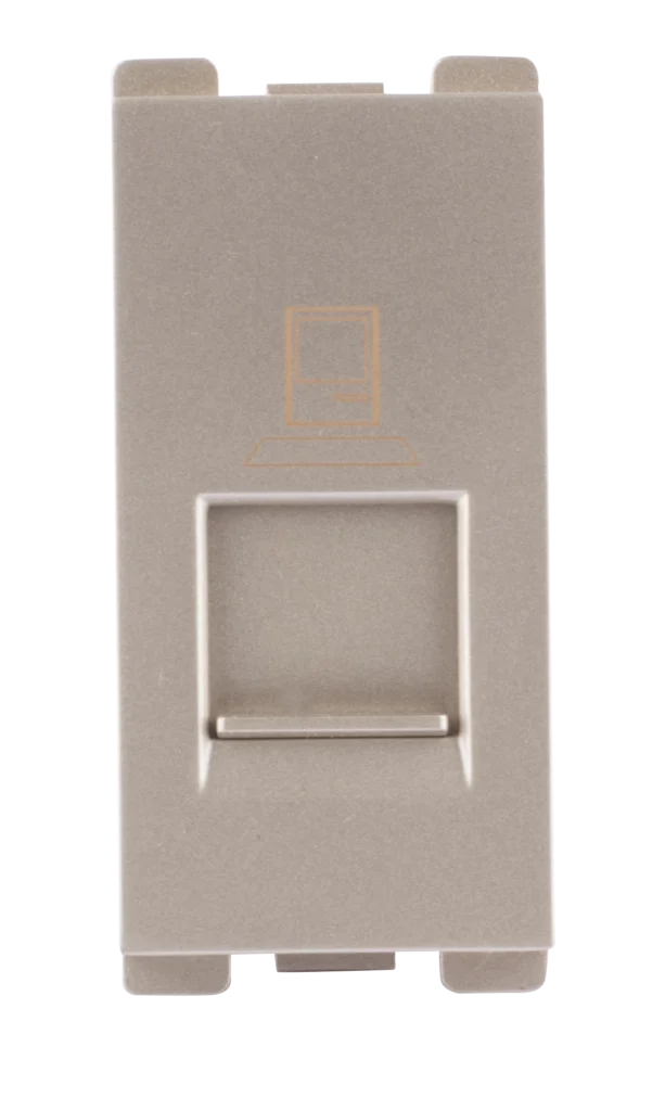 Computer-socket-CAT5e-with-shutter-Plat-CRV-66271